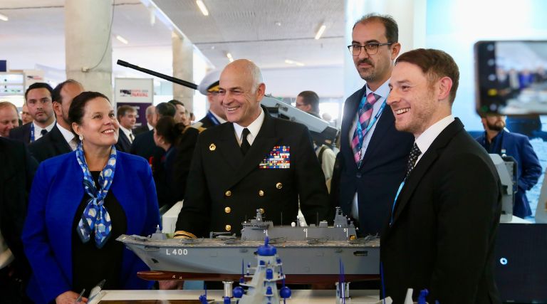 maya-fernandez-inauguración-exponaval