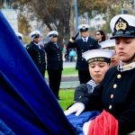Autoridades destacan valor del Mes del Mar durante izamiento de la Gran Bandera Bicentenario