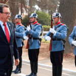 Ministro de Defensa y sondeo OCDE: “La gente confía en nuestras FFAA y ello es motivo de satisfacción para nosotros”